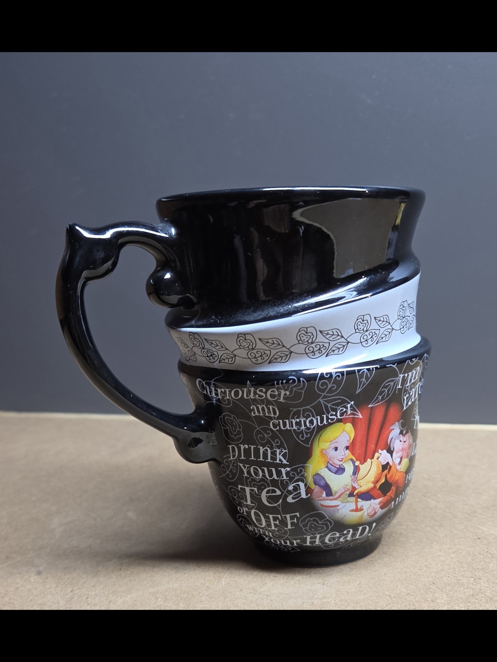 Disneyland Park Exclusive  Alice in Wonderland Black Stacked Teacup